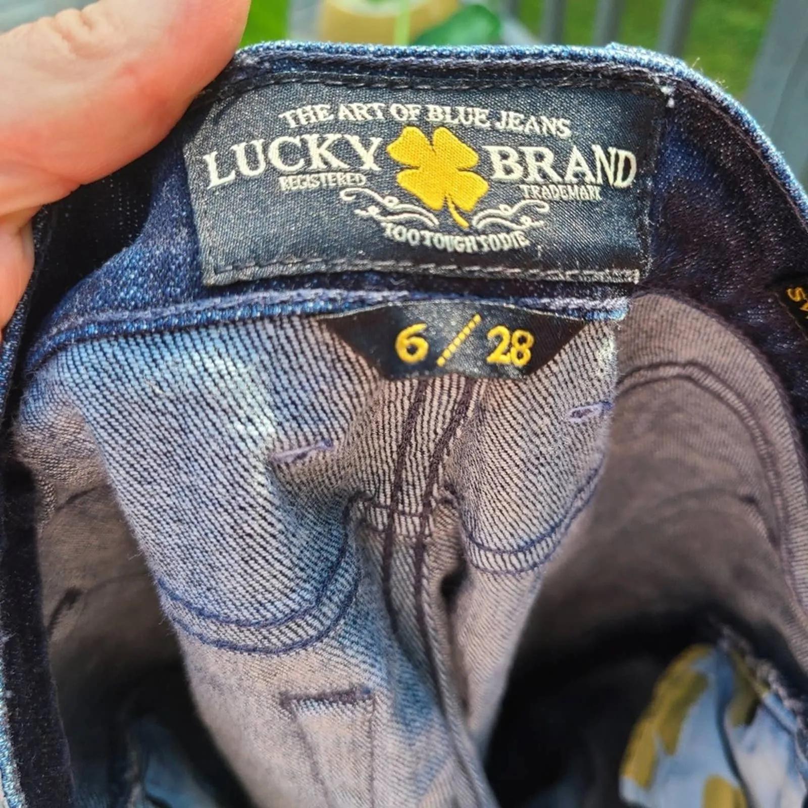 Lucky Brand Mid Rise Sweet Straight Jeans