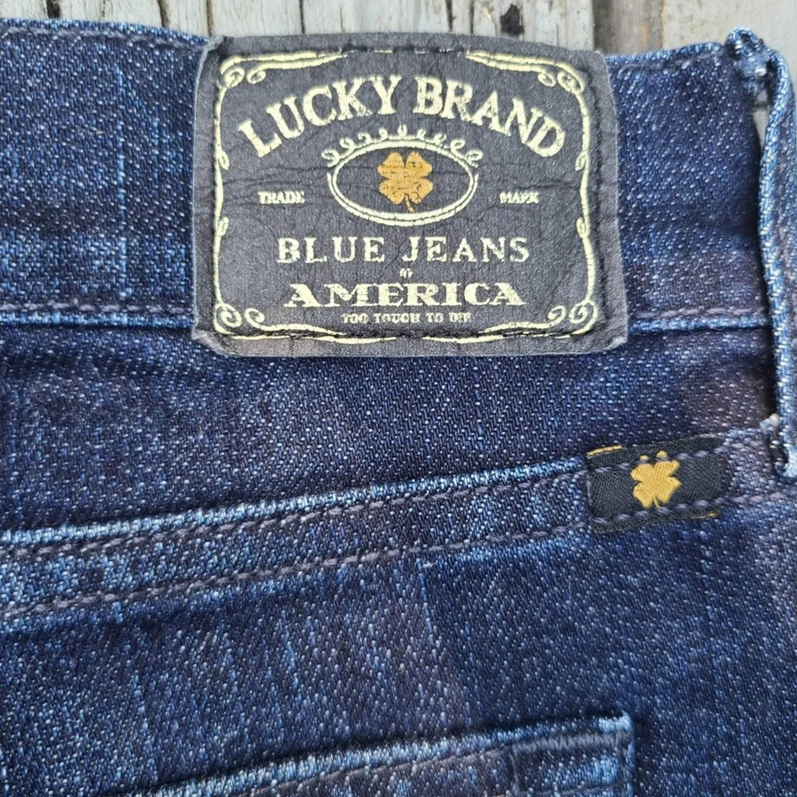 Lucky Brand Mid Rise Sweet Straight Jeans