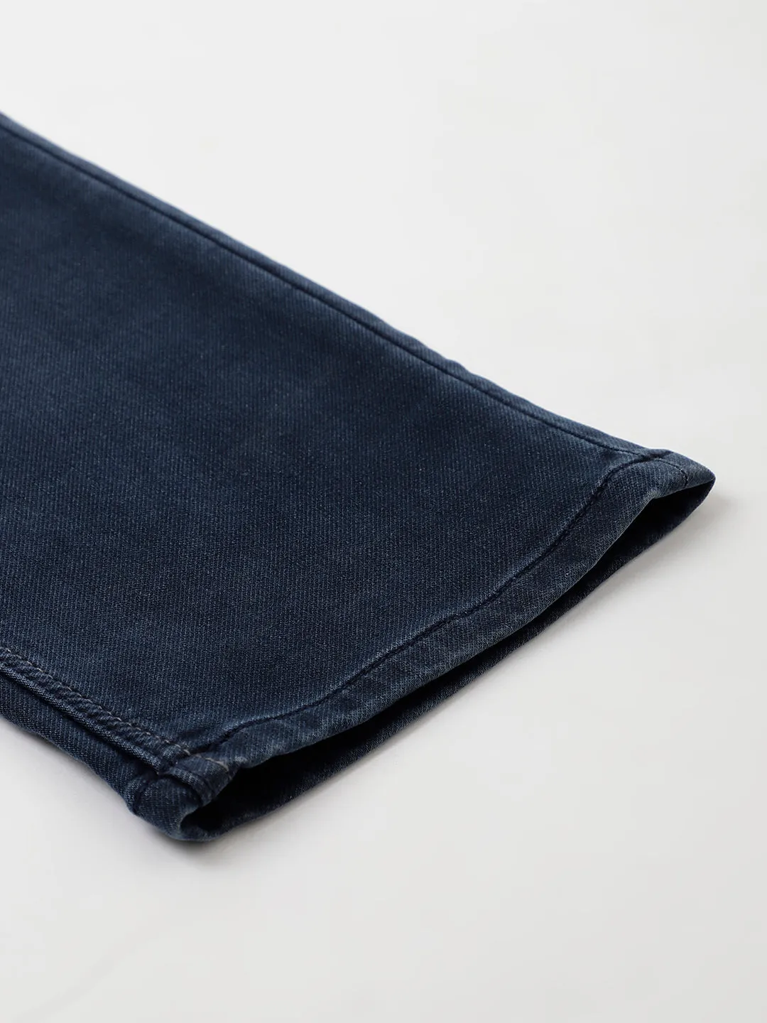 Men Dark Blue Slim Fit Mid Rise Clean Look Stretchable Jeans
