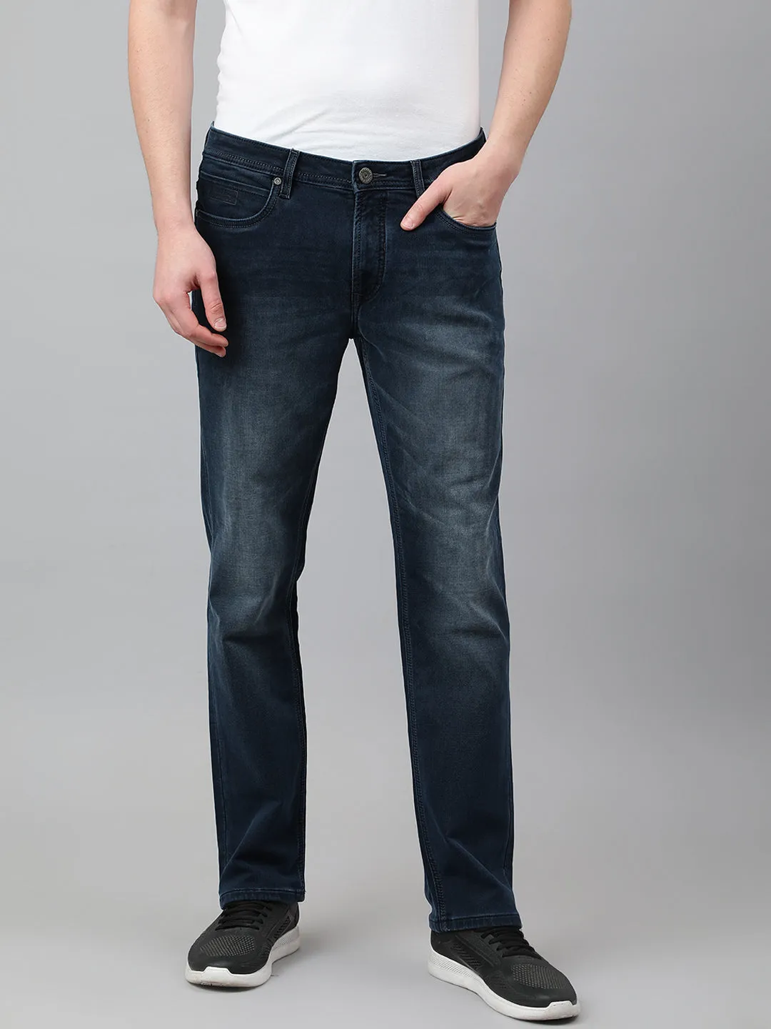 Men Dark Blue Slim Fit Mid Rise Clean Look Stretchable Jeans