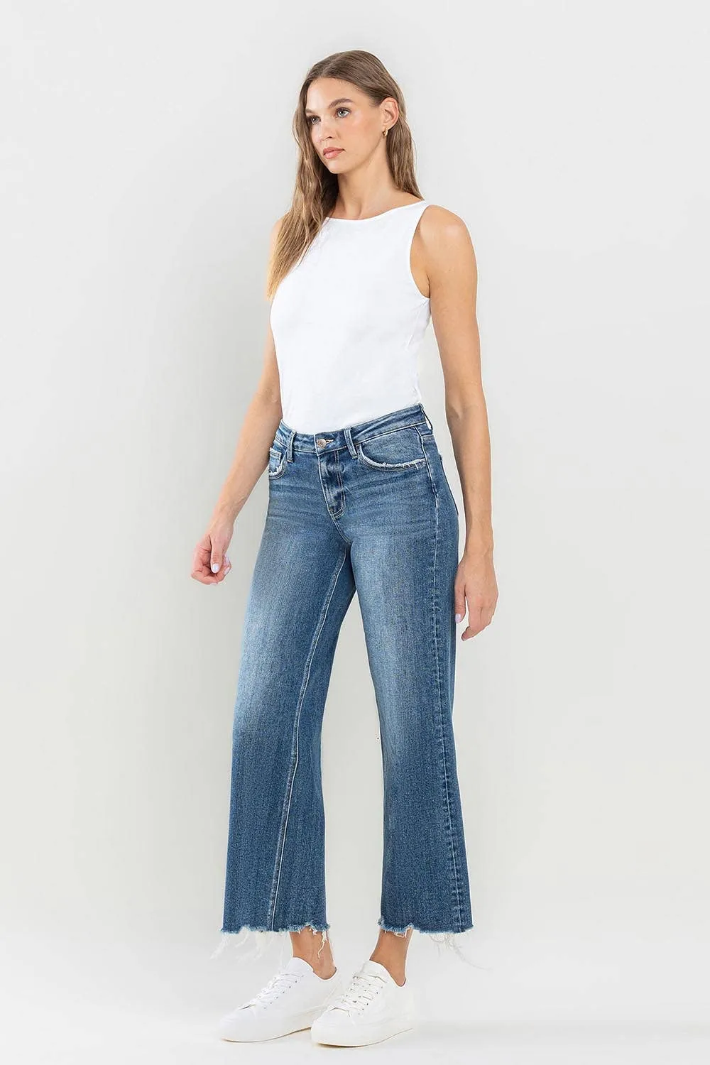 MID RISE FRAYED HEM CROP WIDE LEG JEANS