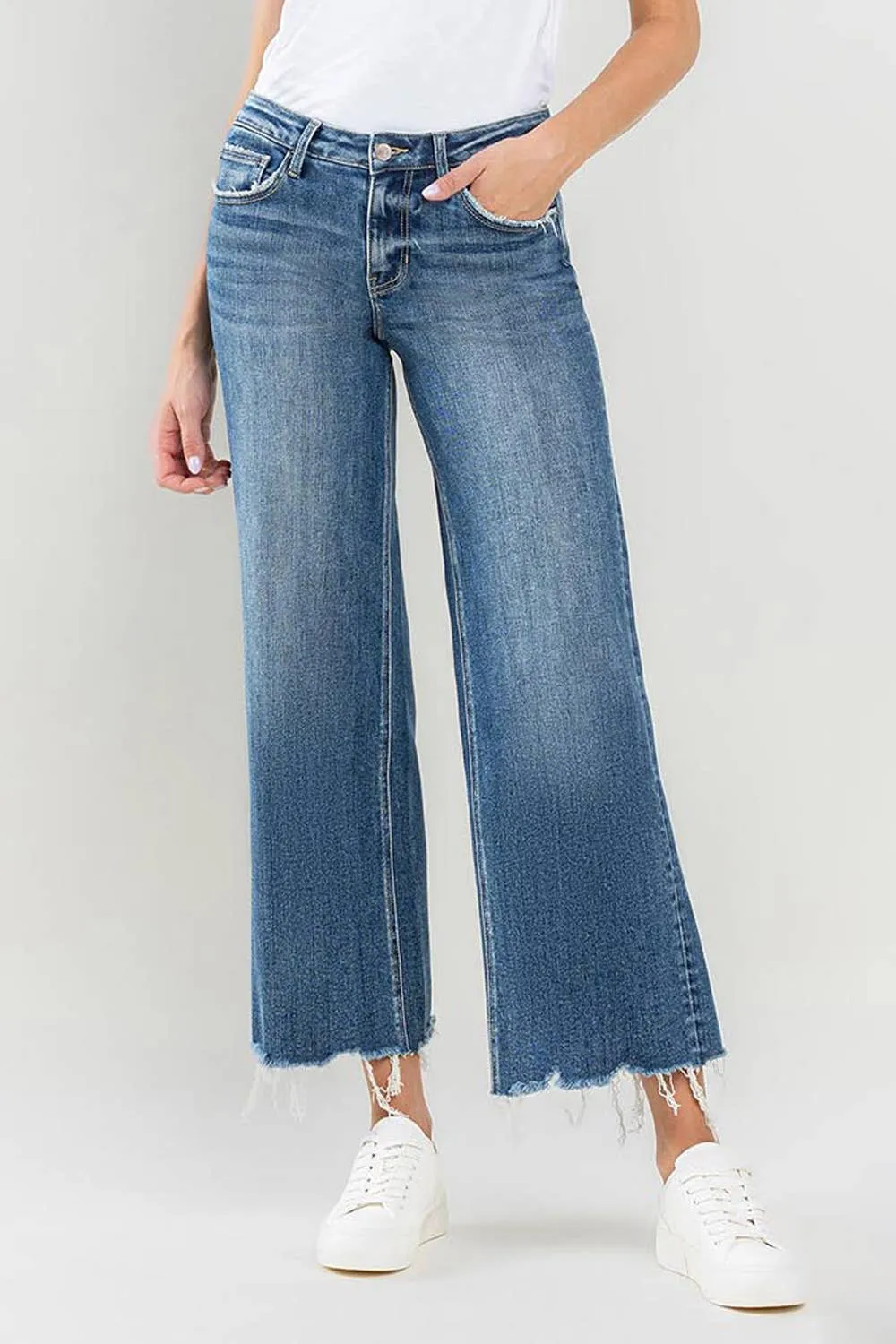 MID RISE FRAYED HEM CROP WIDE LEG JEANS