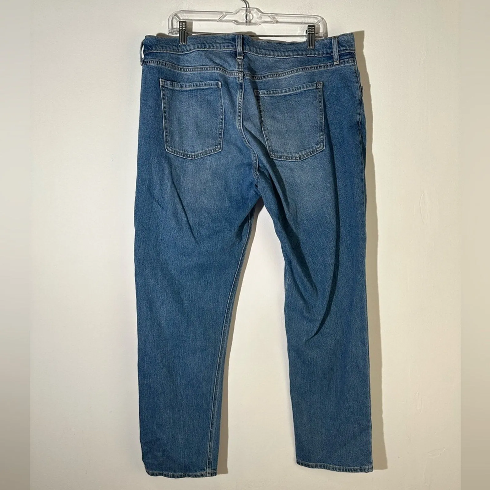 Old Navy Mid Rise Wow Boyfriend Jeans NWOT