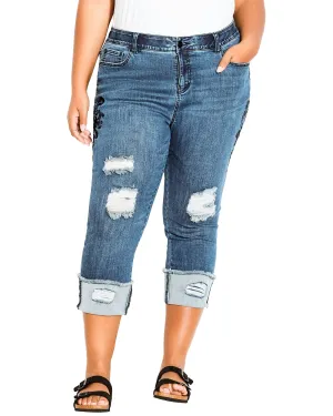 Selma Embroidered Capri | Medium Wash